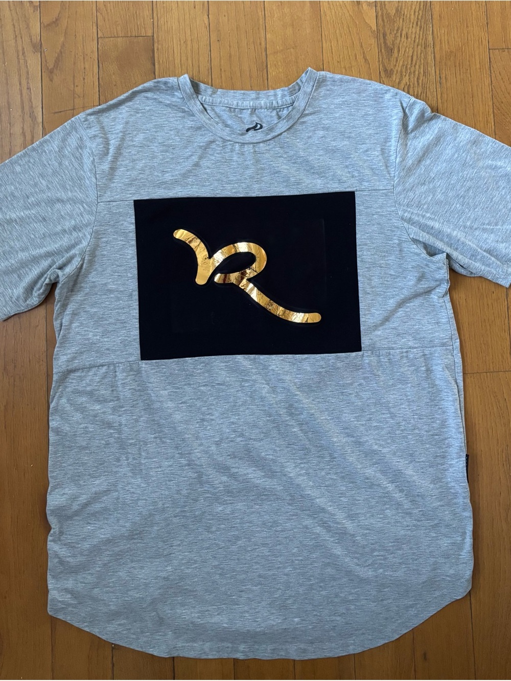 Rocawear Light Gray Short-Sleeve Tee with Black Panel & Gold Logo